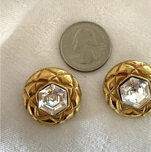 Chanel vintage gold & crystal clip on earrings Authentic - Picture 4 of 4